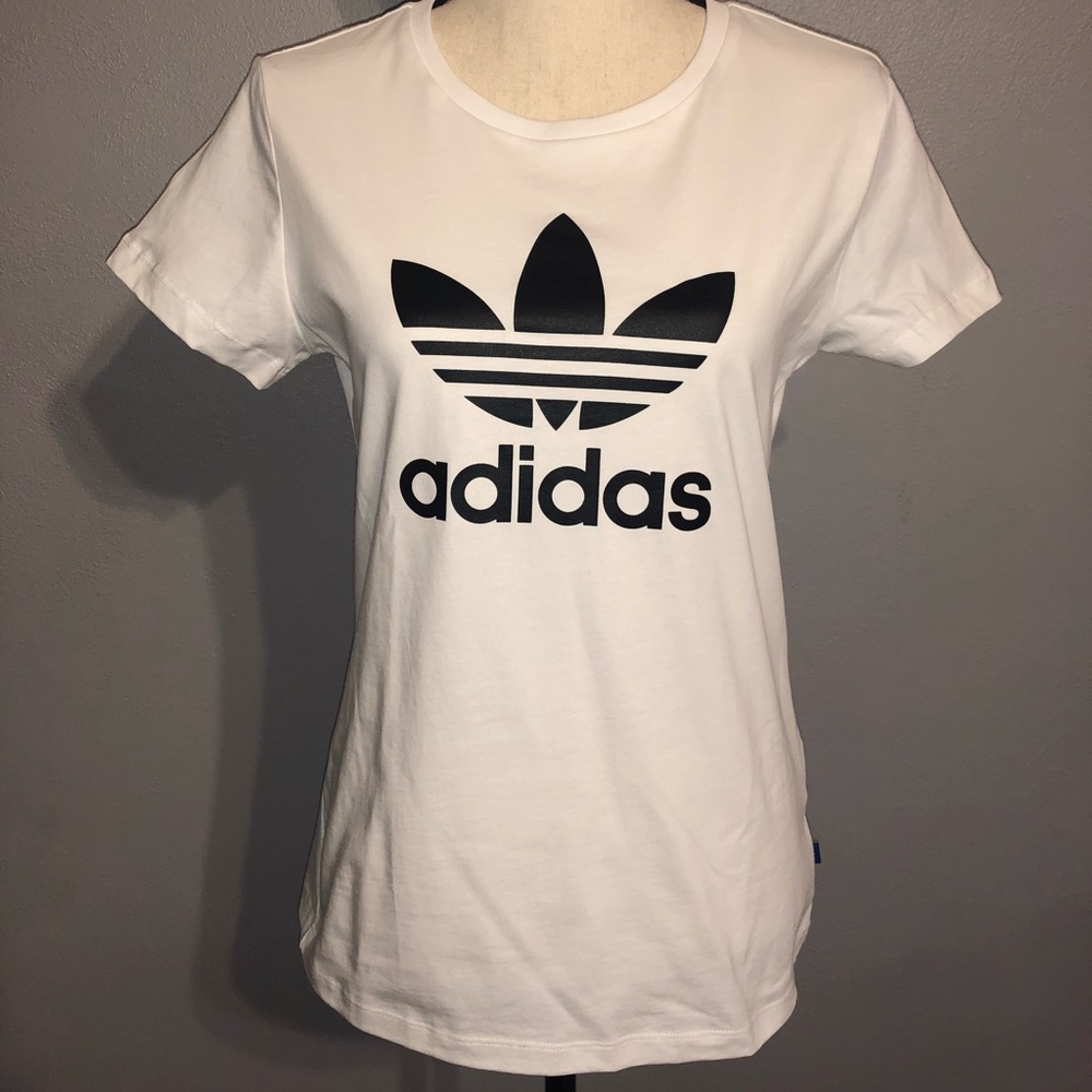 Adidas woman’s T-shirt NWT
